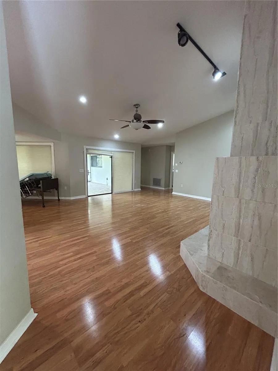 1612 GULF BEACH BOULEVARD Tarpon Springs, FL 34689