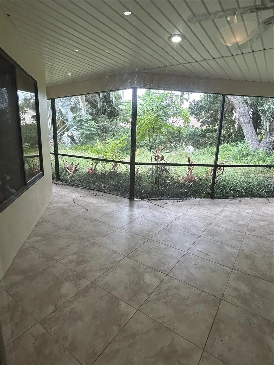 1612 GULF BEACH BOULEVARD Tarpon Springs, FL 34689
