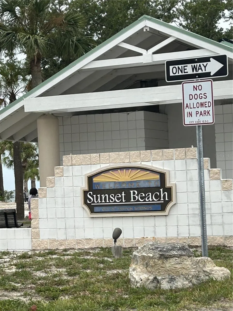 1612 GULF BEACH BOULEVARD Tarpon Springs, FL 34689