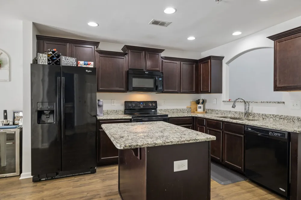 1040 Neeleys Bnd Spring Hill, TN 37174