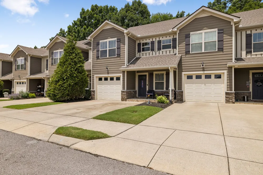 1040 Neeleys Bnd Spring Hill, TN 37174