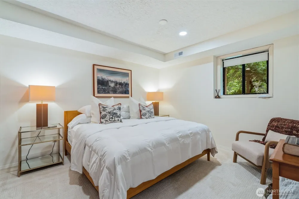 15317 NE Winsor Drive Brush Prairie, WA 98606