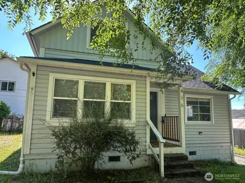 416 8th Street