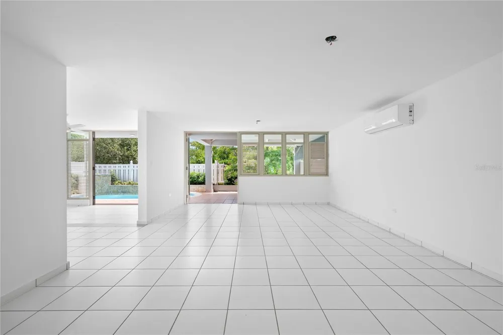 G7 SICILIA Guaynabo, PR 00966