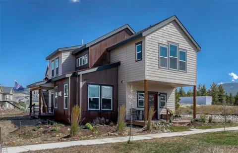 1404 Matchstick Green