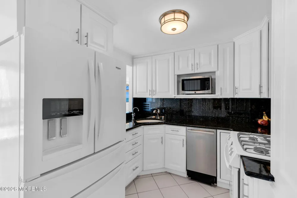 55 Ocean Avenue #3L Monmouth Beach, NJ 07750