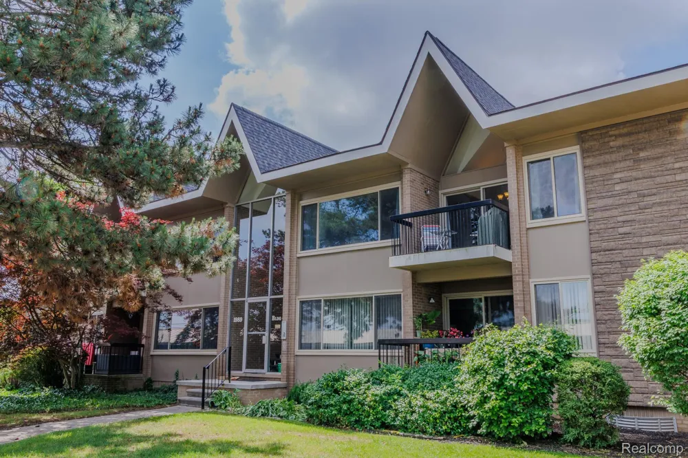 1989 Klingensmith Road #46 Bloomfield Hills City, MI 48302