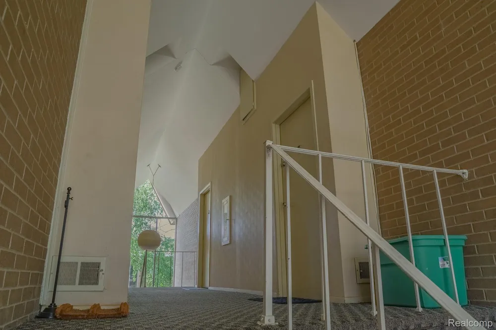 1989 Klingensmith Road #46 Bloomfield Hills City, MI 48302