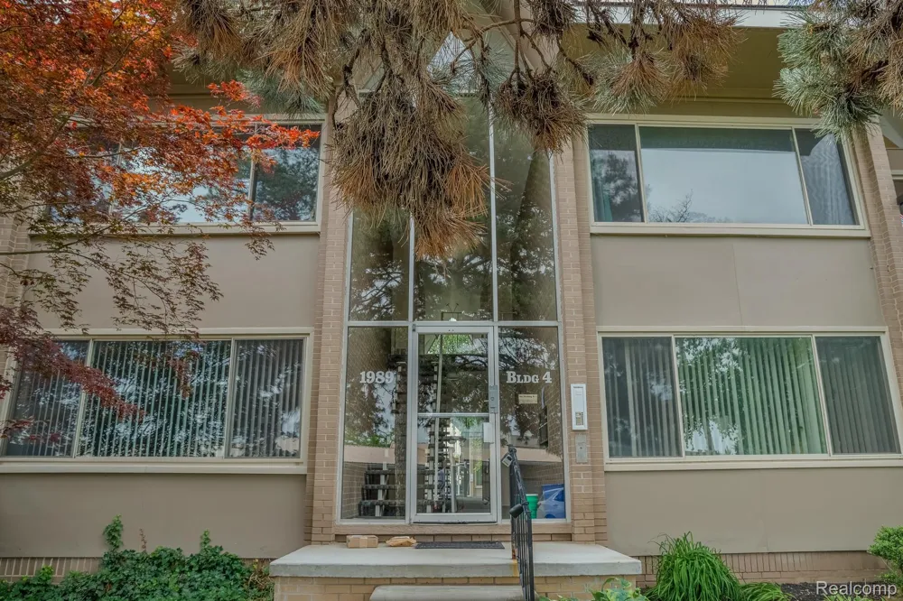 1989 Klingensmith Road #46 Bloomfield Hills City, MI 48302
