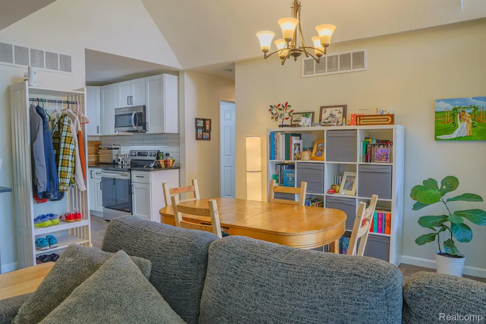 1989 Klingensmith Road #46 Bloomfield Hills City, MI 48302