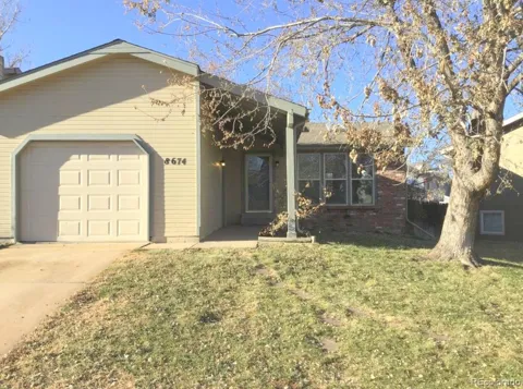 8674 Bluegrass Circle