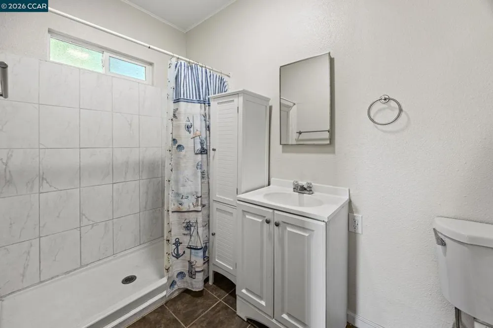 149 W 11Th St Pittsburg, CA 94565
