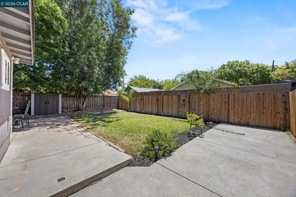 149 W 11Th St Pittsburg, CA 94565