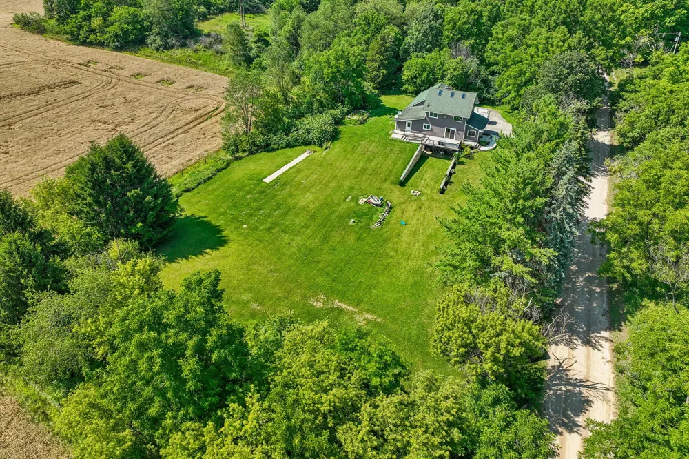 10120 Noggles Road Manchester, MI 48158