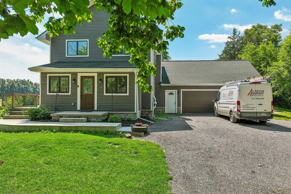 10120 Noggles Road Manchester, MI 48158
