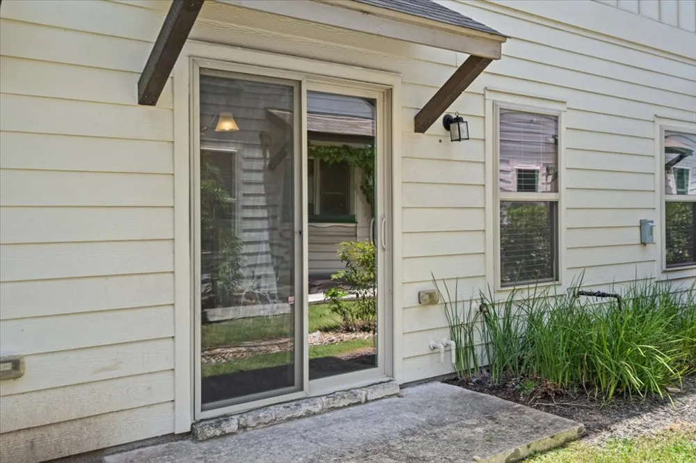 1502 Airedale Road #2502 Austin, TX 78748