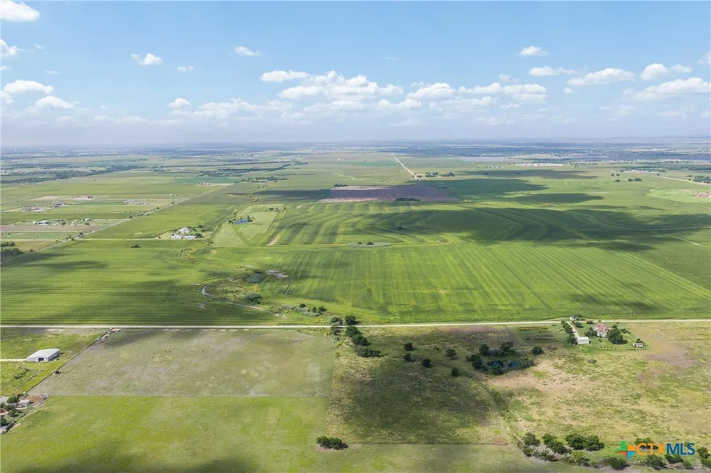 18108 Werchan Lane Coupland, TX 78615