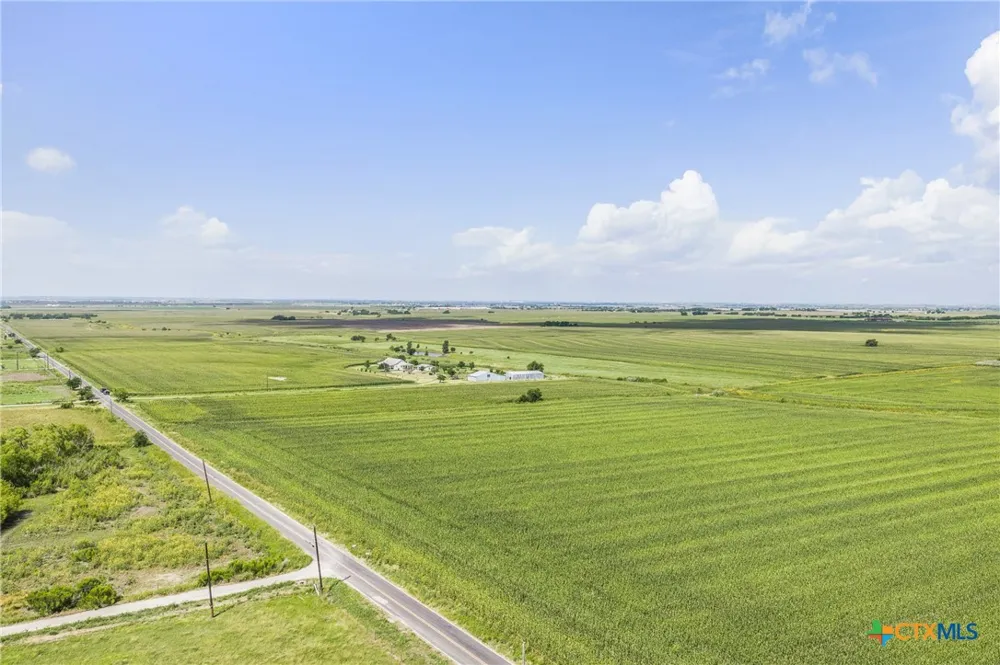 18108 Werchan Lane Coupland, TX 78615