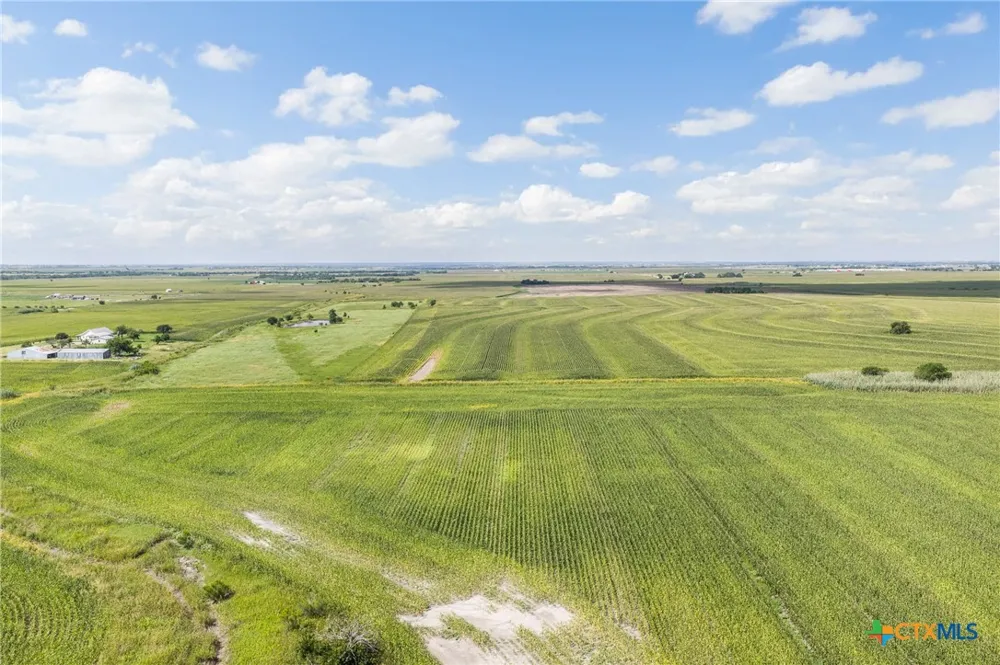18108 Werchan Lane Coupland, TX 78615
