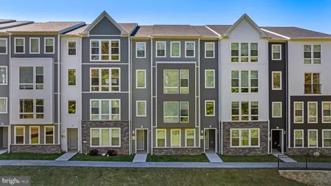 900 GILBERT ROAD #3660A