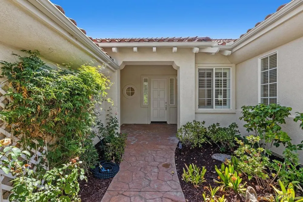 672 Inverlochy Dr Fallbrook, CA 92028