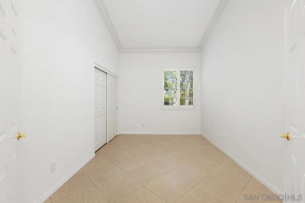 672 Inverlochy Dr Fallbrook, CA 92028