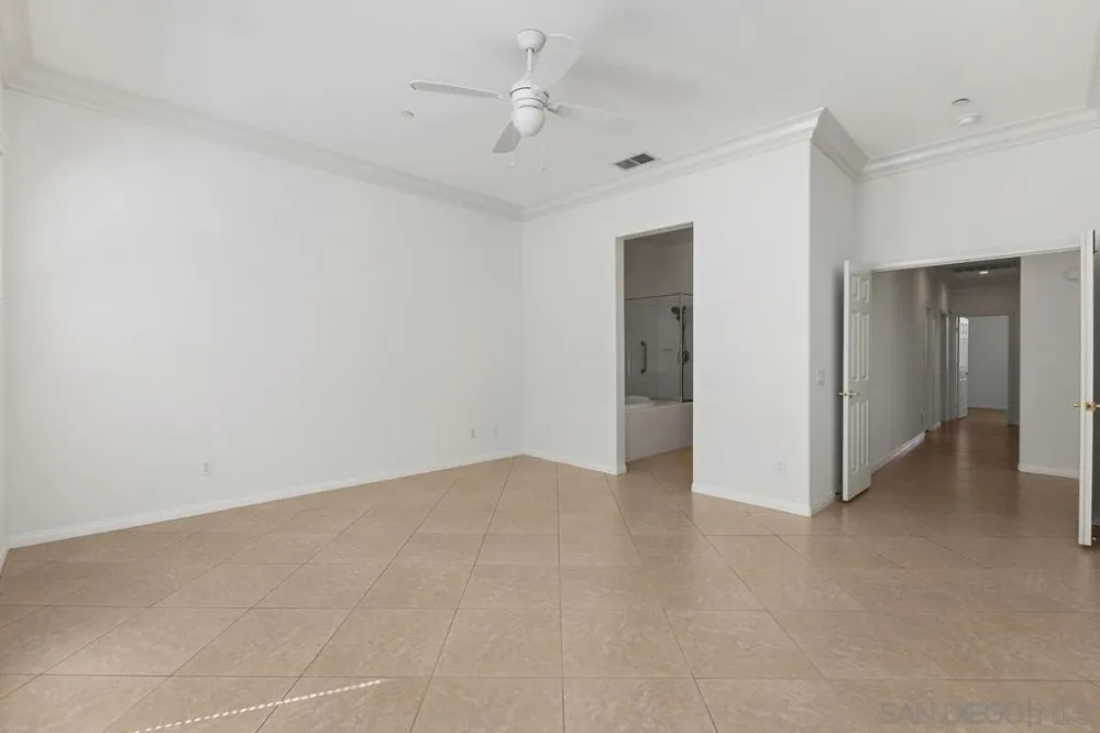 672 Inverlochy Dr Fallbrook, CA 92028