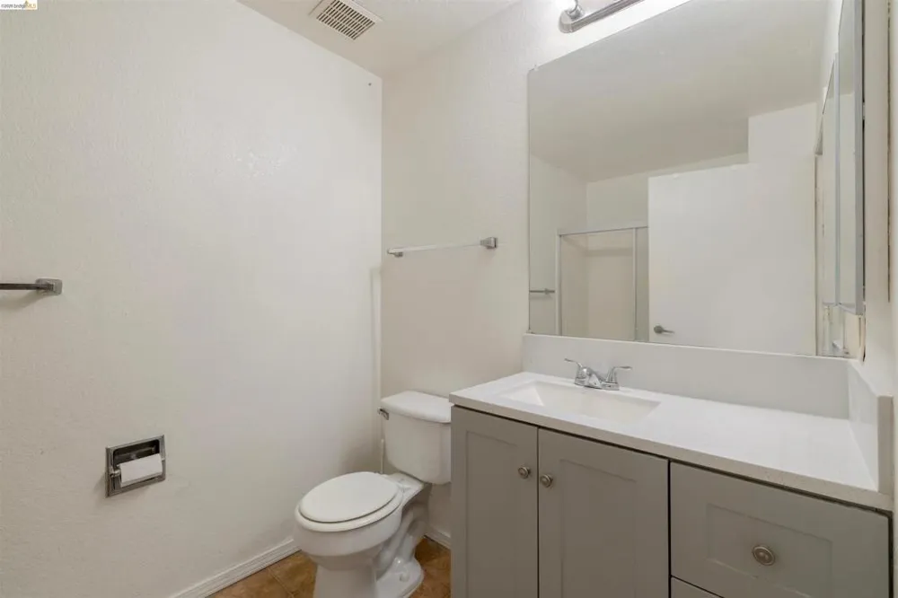 5 Lancaster Cir #121 Bay Point, CA 94565