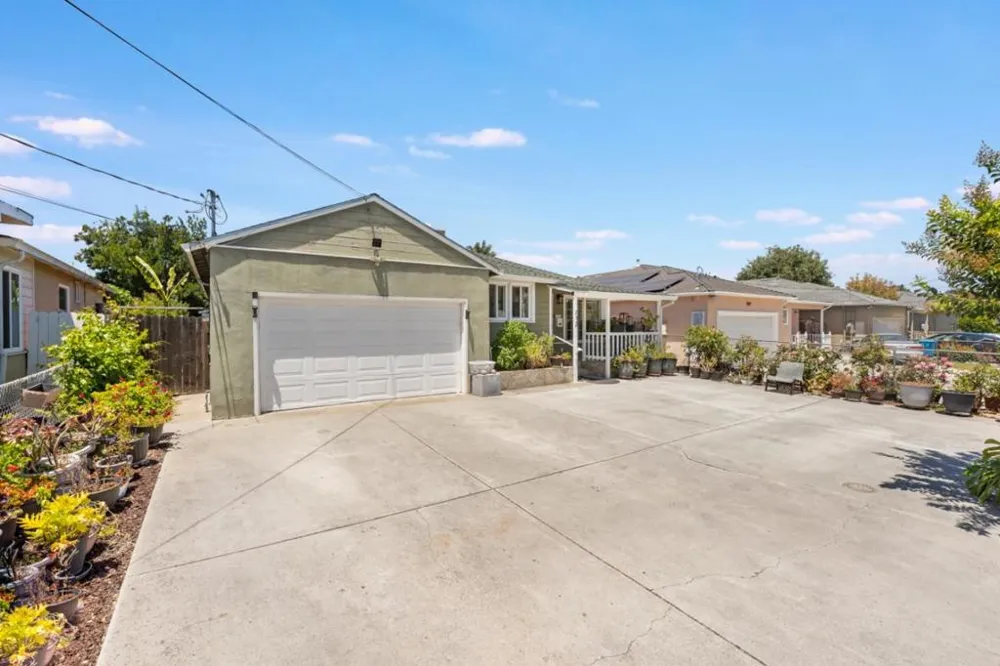 123 Gardenia Way East Palo Alto, CA 94303