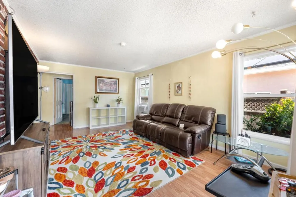 123 Gardenia Way East Palo Alto, CA 94303