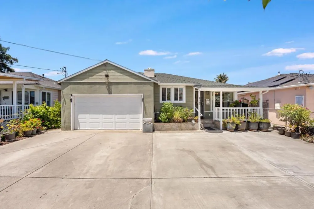 123 Gardenia Way East Palo Alto, CA 94303