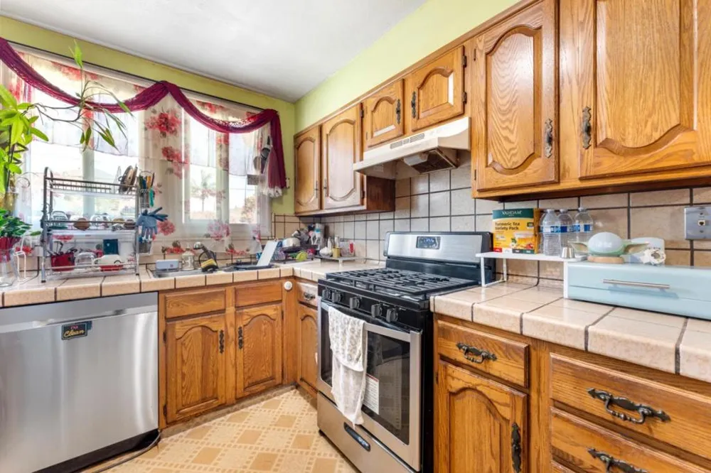 123 Gardenia Way East Palo Alto, CA 94303