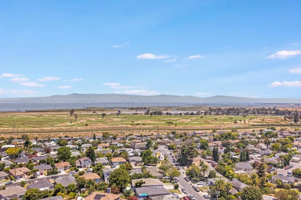 123 Gardenia Way East Palo Alto, CA 94303