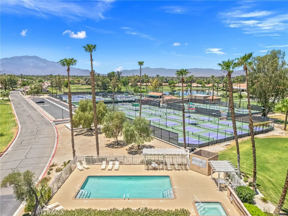 41488 Inverness Palm Desert, CA 92211