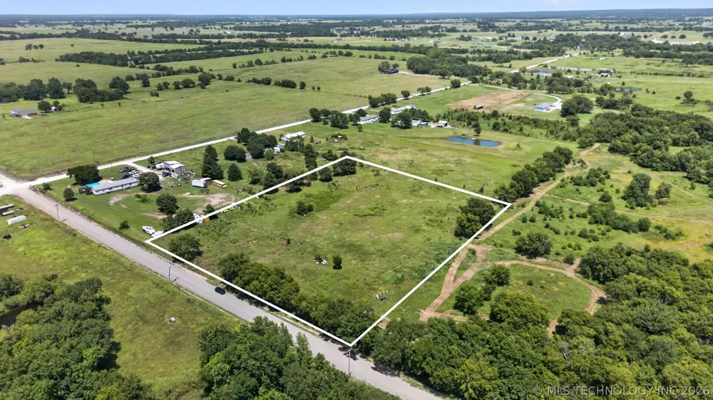 6100 160 ROAD Beggs, OK 74421