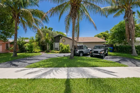 8210 SW 4TH PLACE