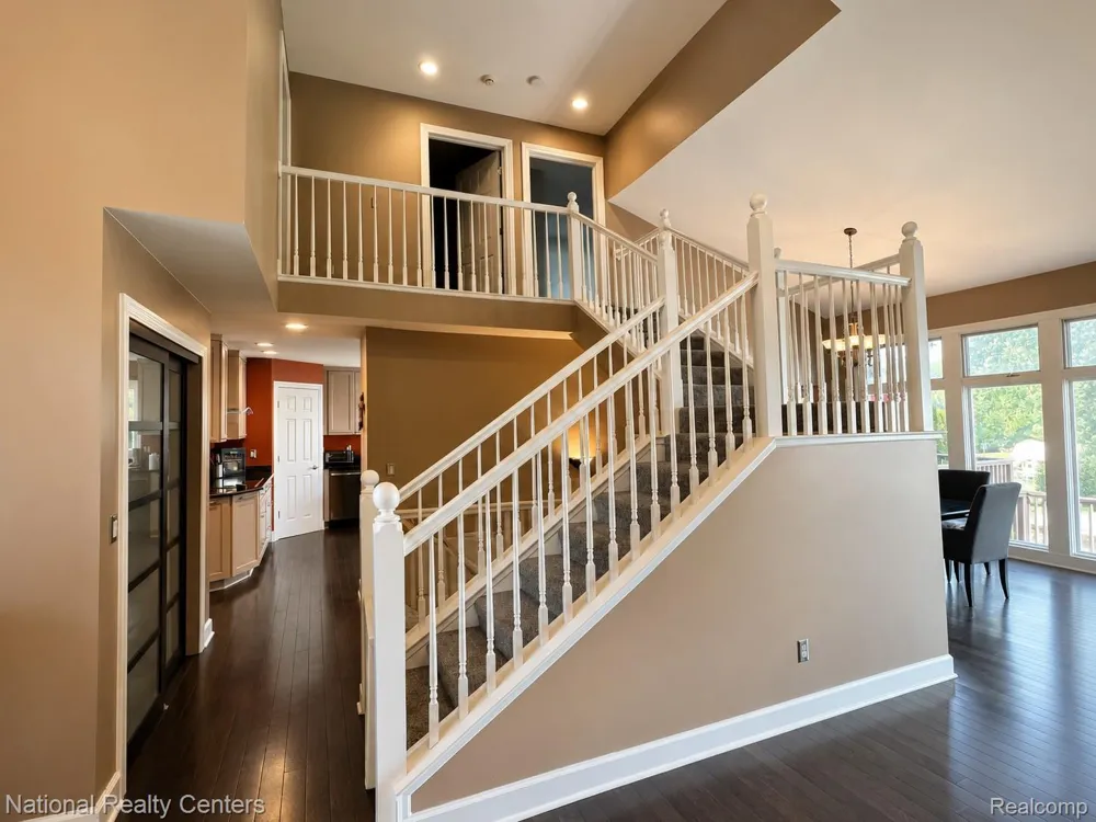 3380 E Benstein Road W Commerce Charter Township, MI 48382