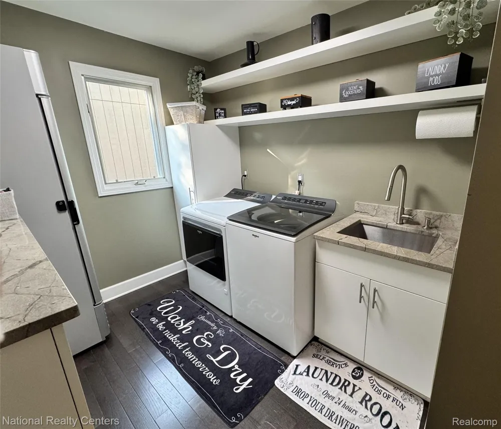 3380 E Benstein Road W Commerce Charter Township, MI 48382