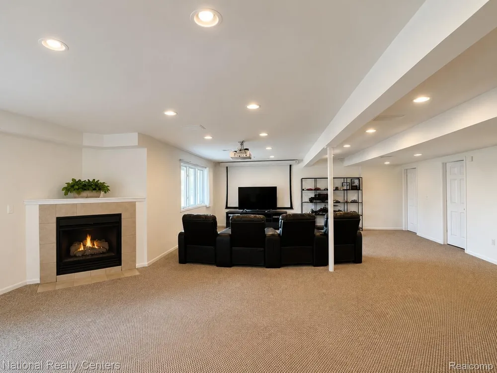 3380 E Benstein Road W Commerce Charter Township, MI 48382