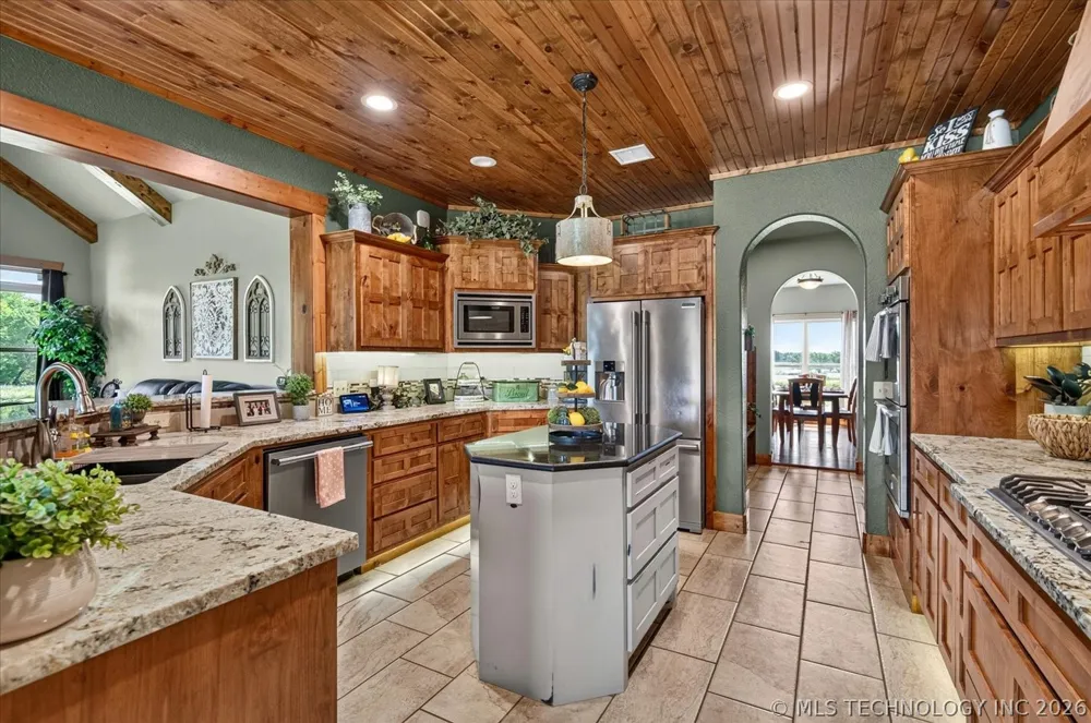 29645 3990 ROAD Ramona, OK 74061