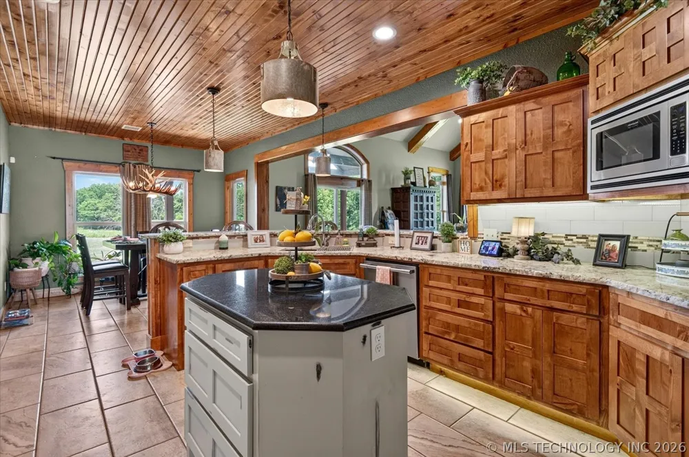 29645 3990 ROAD Ramona, OK 74061