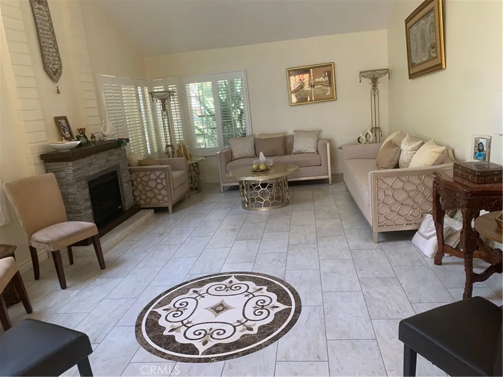 284 E Brookshire Pl Brea, CA 92821