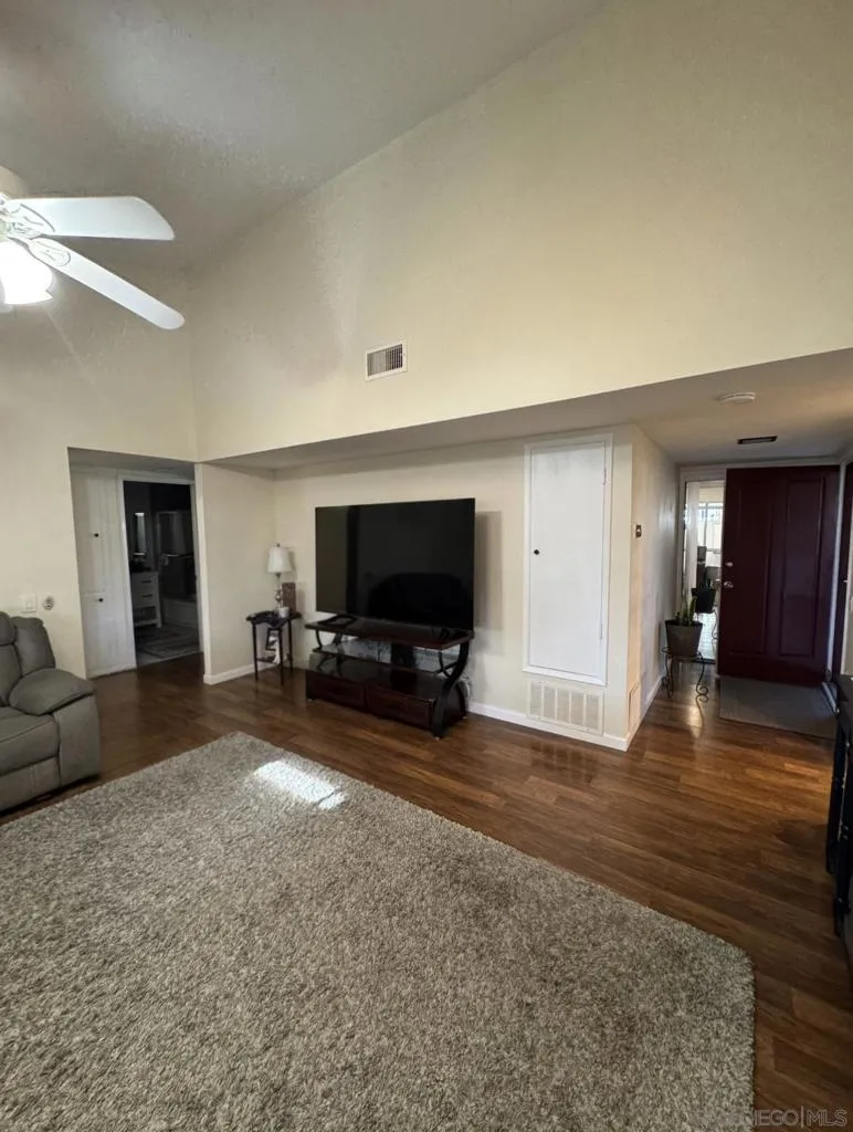 3685 Vista Campana #70 Oceanside, CA 92057