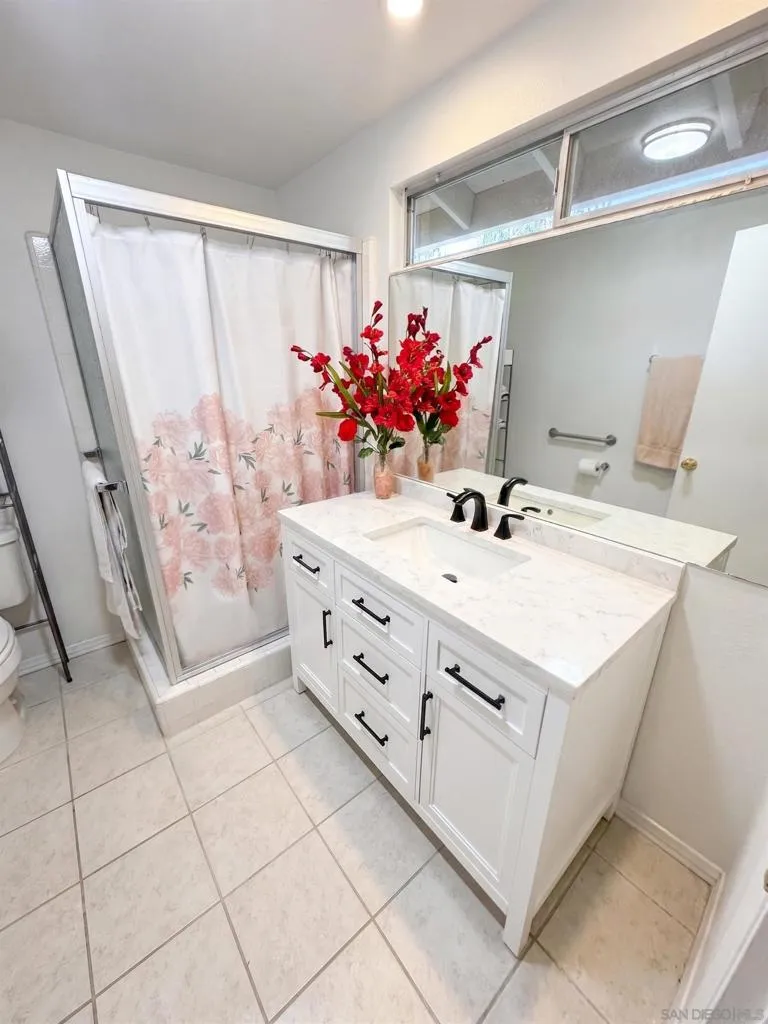3685 Vista Campana #70 Oceanside, CA 92057
