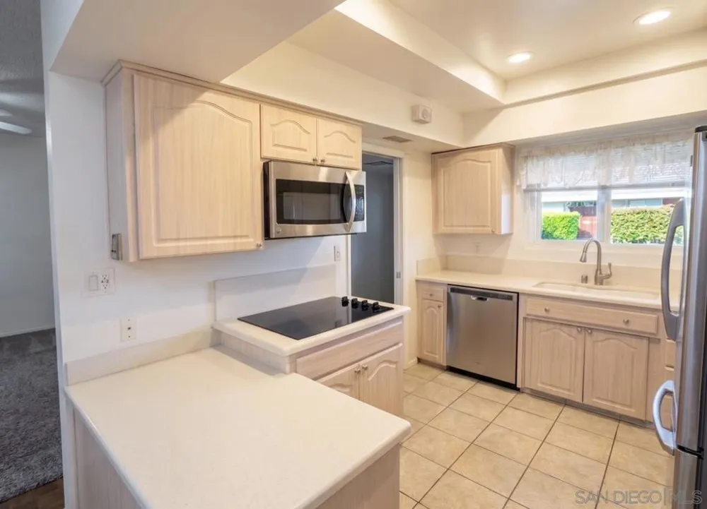 3685 Vista Campana #70 Oceanside, CA 92057