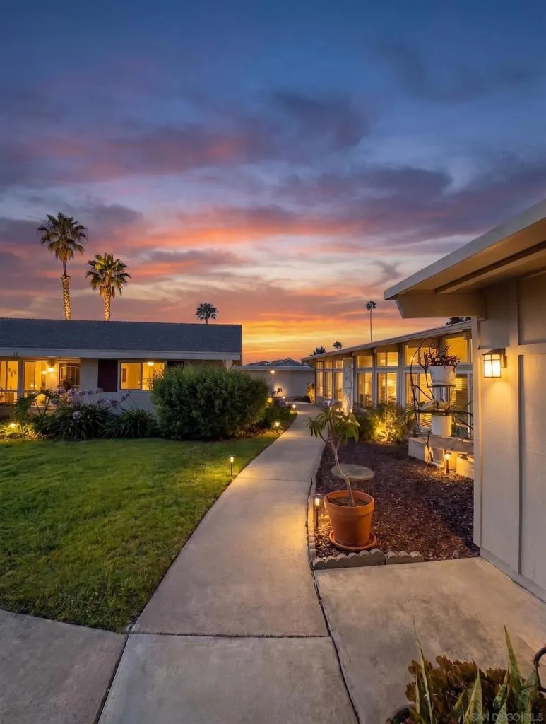 3685 Vista Campana #70 Oceanside, CA 92057