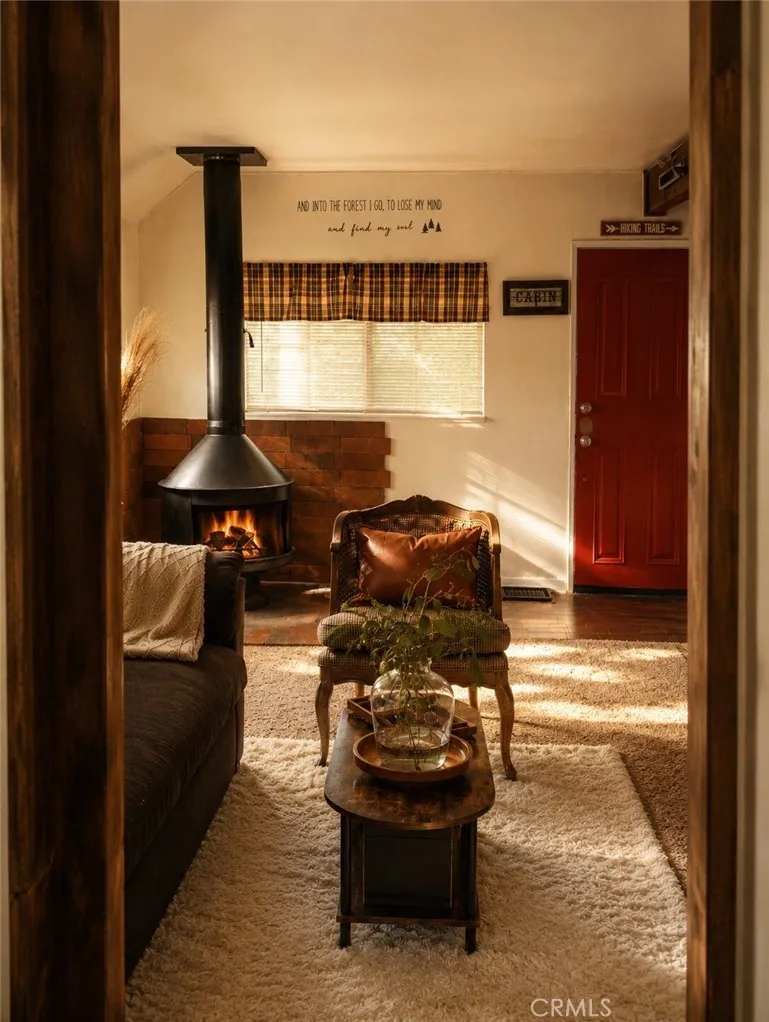 2412 Ridge Arrowbear, CA 92382