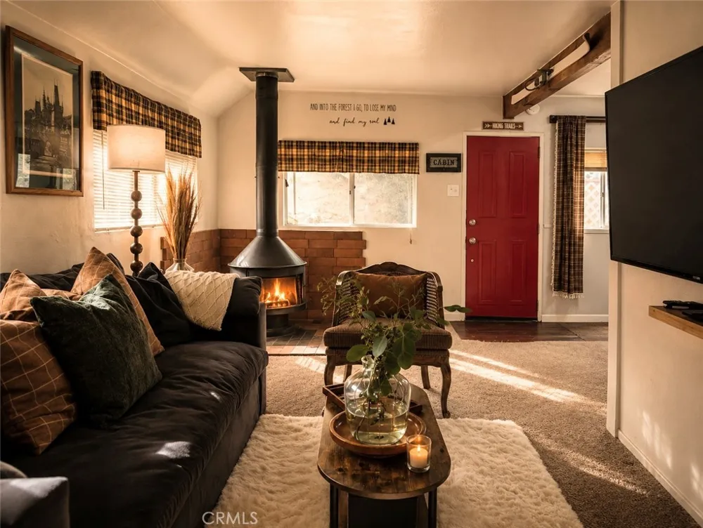 2412 Ridge Arrowbear, CA 92382
