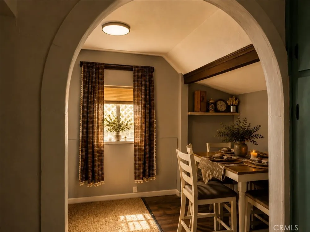 2412 Ridge Arrowbear, CA 92382