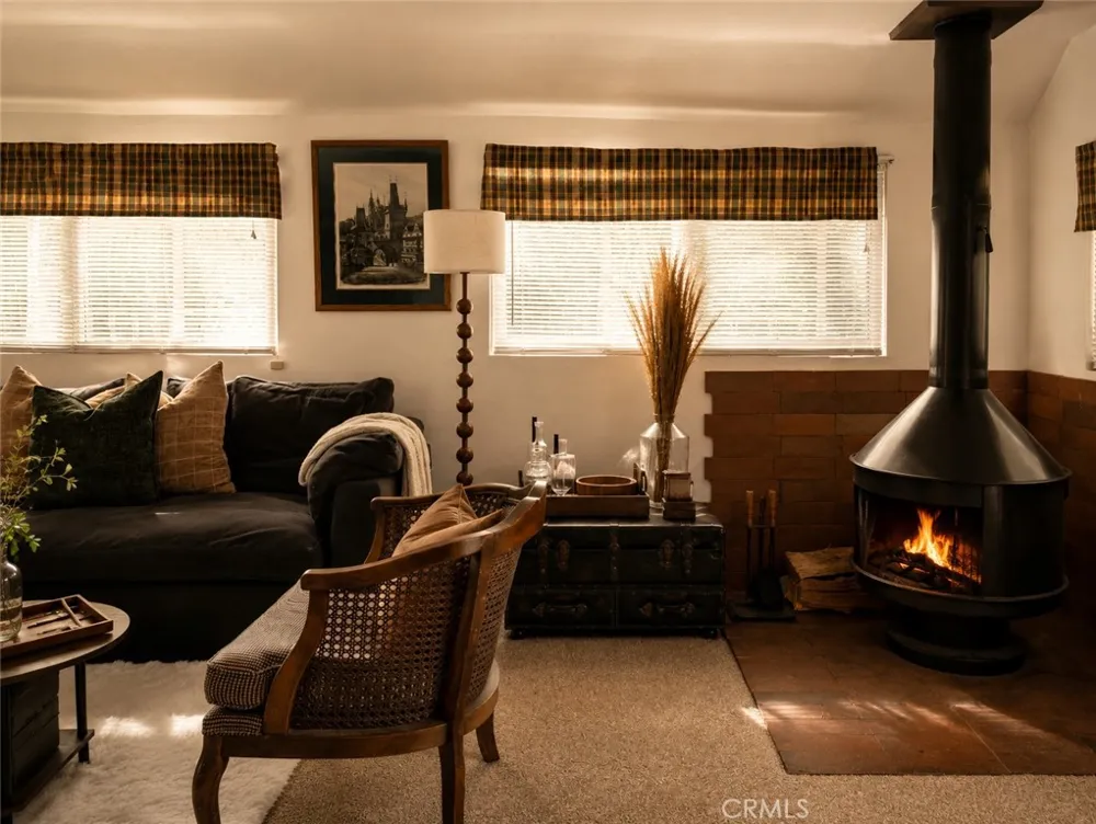 2412 Ridge Arrowbear, CA 92382